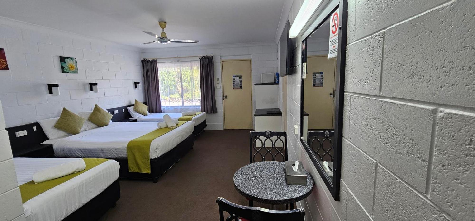 Azalea Motel Coonabarabran Exterior foto